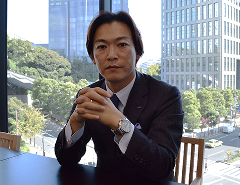 全身全霊をかけて、時代の波を生き抜き、ともに歴史に名を残しましょう。